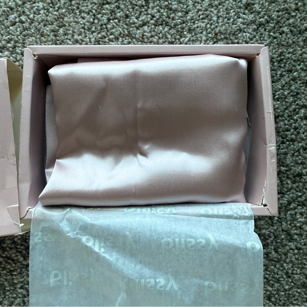 Blissy 100% Mulberry Silk Pillowcase - Standard, Pink - Open Box!